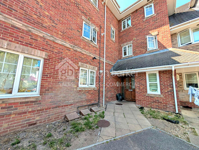 2 Bedroom Flat To Rent In The Bridge, Christchurch Road, Bournemouth, BH7