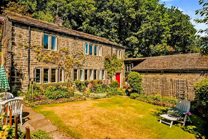 4 Bedroom Detached House For Sale In Ellen Holme Lane, Luddendenfoot, Halifax, HX2