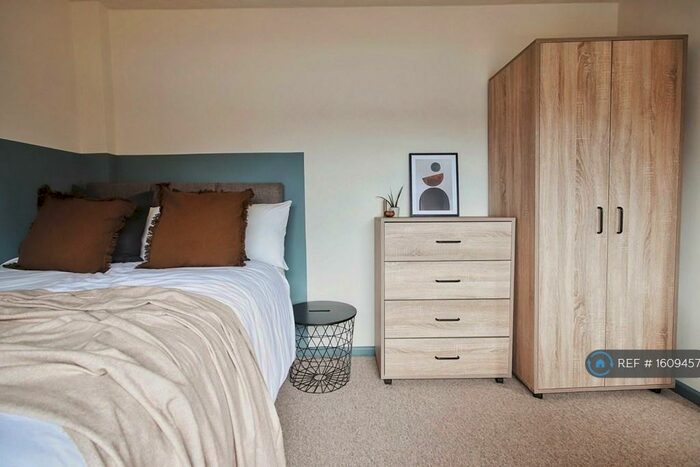 3 Bedroom Terraced House To Rent In Queens Drive, Bath, BA2