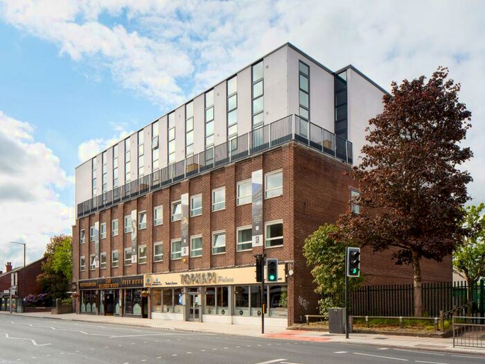 2 Bedroom Apartment To Rent In Flat Dale House, Stockport, SK7