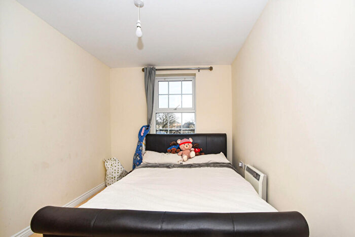 2 Bedroom Flat To Rent In Copperfields, Prospero Way, Haydon End, SN25