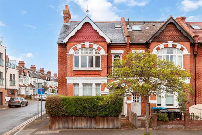 3 Bedroom Maisonette For Sale In Kingston Road, Wimbledon Chase, SW20