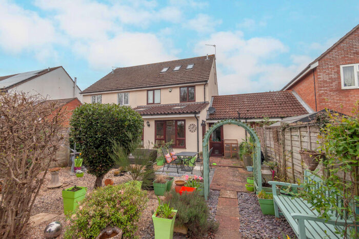 4 Bedroom Semi-Detached House For Sale In Church View Close, Melton, IP12