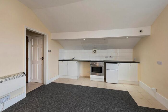 Studio To Rent In Upper Grosvenor Road, Tunbridge Wells, TN1