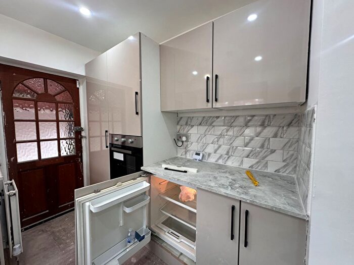 2 Bedroom Bungalow To Rent In Kelson Avenue, Ashton-Under-Lyne, OL7