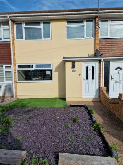 3 Bedroom Terraced House To Rent In Eastwood, SS9