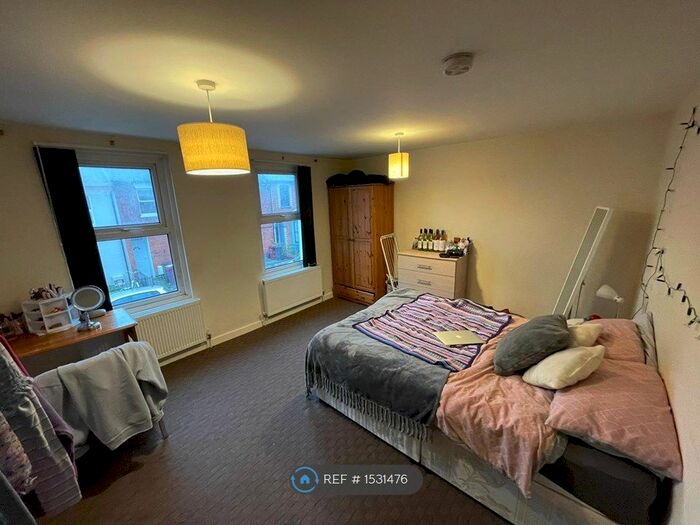 6 Bedroom Terraced House To Rent In Blenheim Road, Reading, RG1