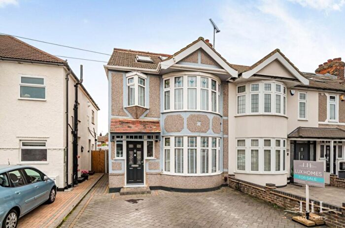 4 Bedroom Semi-Detached House For Sale In Cedar Road, Hornchurch, RM12