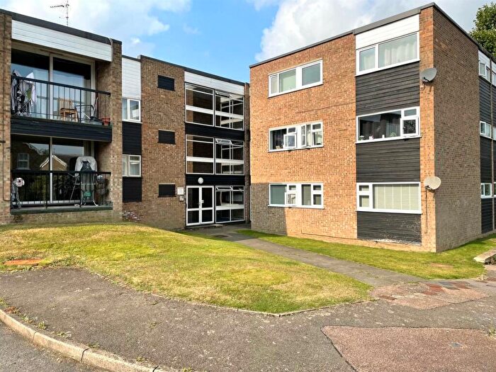 2 Bedroom Apartment For Sale In Apton Road, Bishop's Stortford, CM23