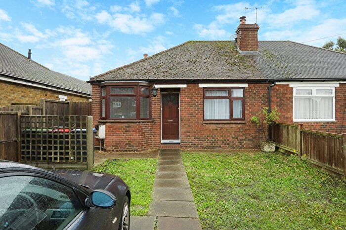 3 Bedroom Bungalow For Sale In Sturry Road, Canterbury, Kent, CT1