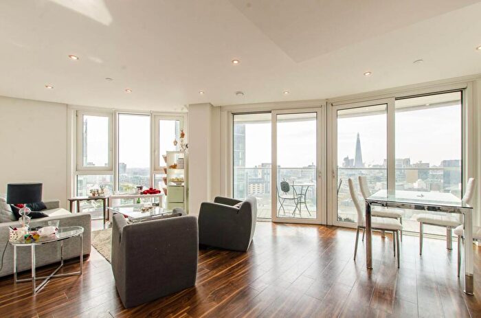 3 Bedroom Flat To Rent In Alie Street, Aldgate, London, E1