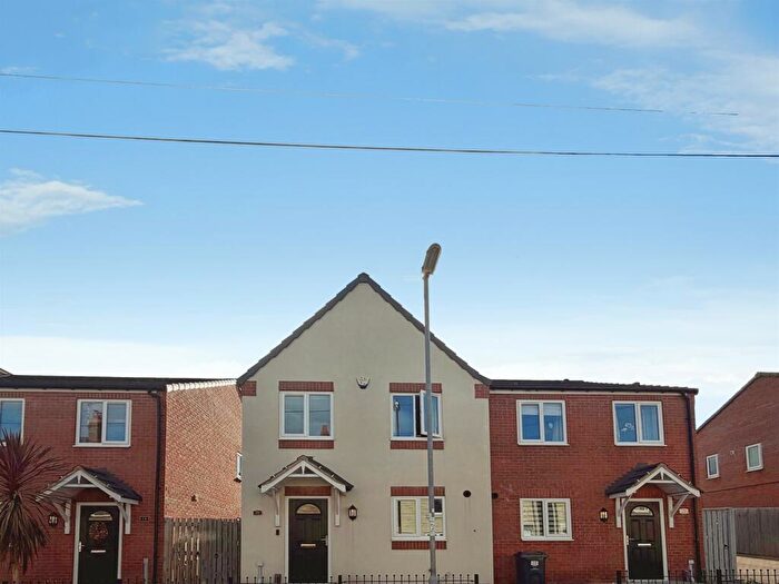 3 Bedroom Semi Detached House For Sale In Barber Street, Hoyland, Barnsley, S74