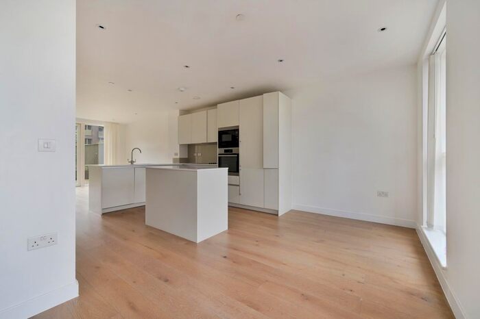 3 Bedroom Town House To Rent In Tudway Road, Kidbrooke Village, London, SE3