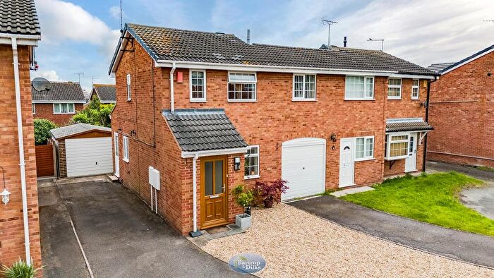 2 Bedroom Town House For Sale In Fallow Court, Worksop, S81