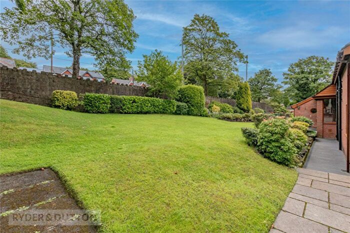 4 Bedroom Detached House For Sale In Oldham Road, Grasscroft, Saddleworth, OL4