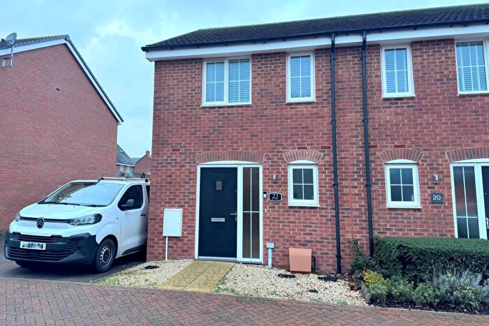 2 Bedroom Semi Detached House For Sale In Fry Grove, Flitwick, MK45