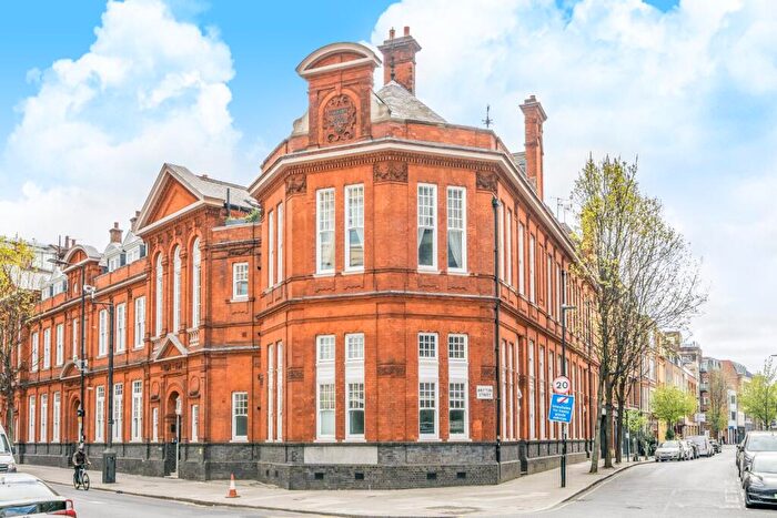 2 Bedroom Flat For Sale In Clerkenwell Road, Clerkenwell, London, EC1M