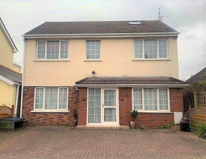 2 Bedroom Maisonette To Rent In Hookland Road, Newton, Porthcawl, CF36