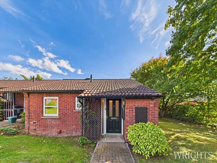 1 Bedroom Terraced Bungalow To Rent In Greenfields, South Drive, Cuffley, EN6