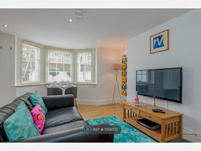 1 Bedroom Flat To Rent In Newland, Lincoln, LN1