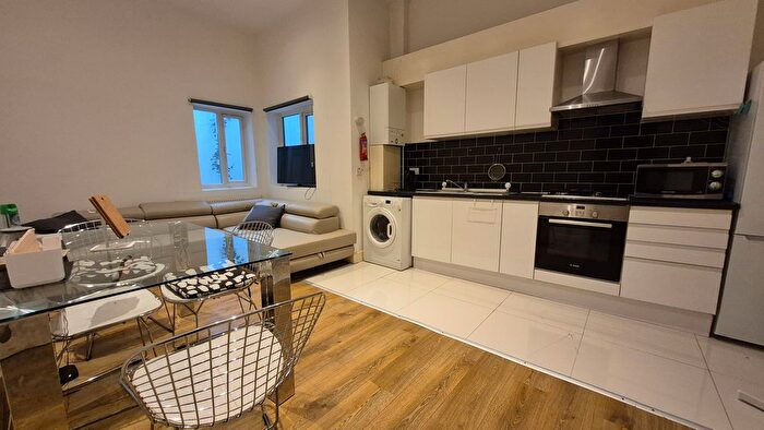 1 Bedroom Flat To Rent In Cambridge Road, London, NW6