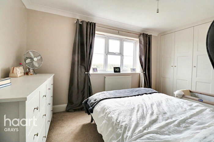 2 Bedroom End Of Terrace House For Sale In Welling Road, Grays, RM16