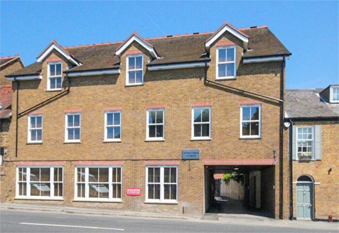 Studio To Rent In High Street, Iver, SL0