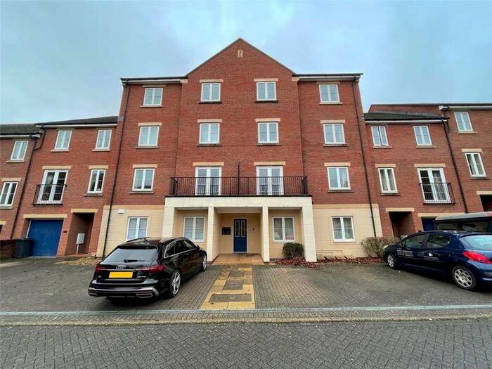 2 Bedroom Flat To Rent In Gras Lawn, Exeter, EX2