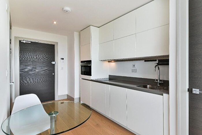 Studio To Rent In Spring Villa Road, Edgware, Middlesex, HA8