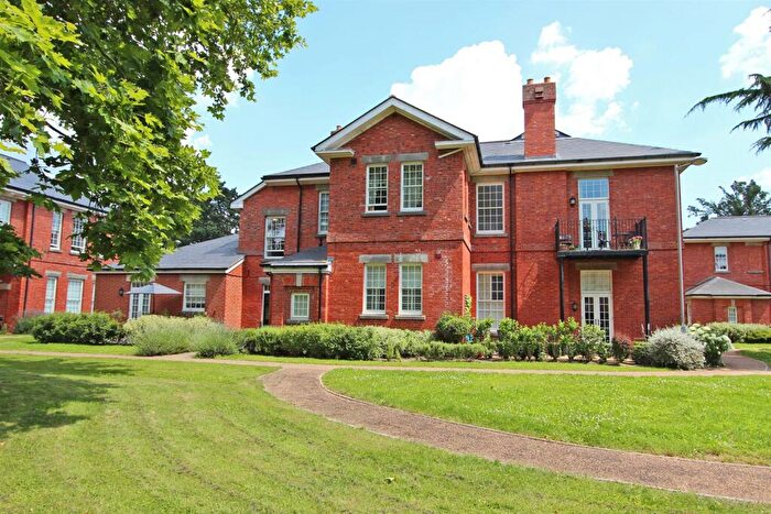 1 Bedroom Apartment For Sale In Frinton Court, KT19