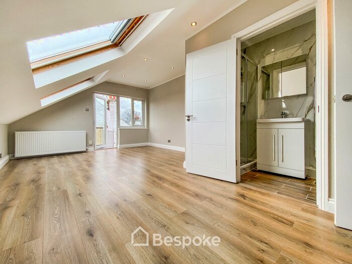 2 Bedroom Flat To Rent In Stonard Road, London, N13