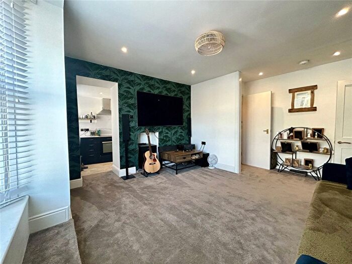 1 Bedroom Flat To Rent In Caen Street, Braunton, Devon, EX33