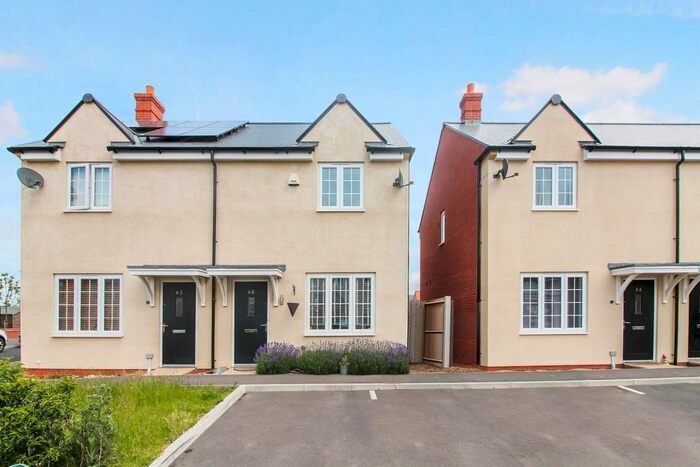 2 Bedroom Semi-Detached House To Rent In Wheatear Road, Yatton, BS49