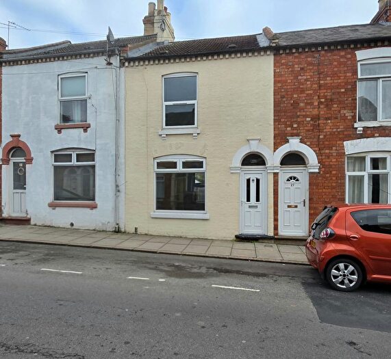 3 Bedroom Terraced House For Sale In Grove Road, Northampton, NN1