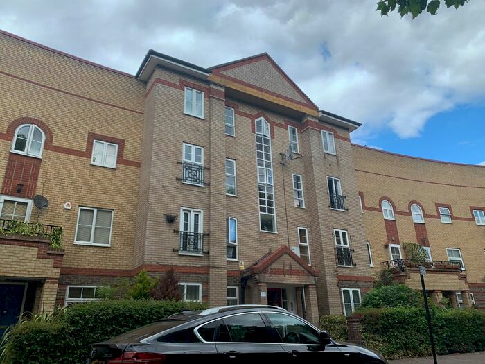2 Bedroom Flat To Rent In Viscount Drive, London, E6