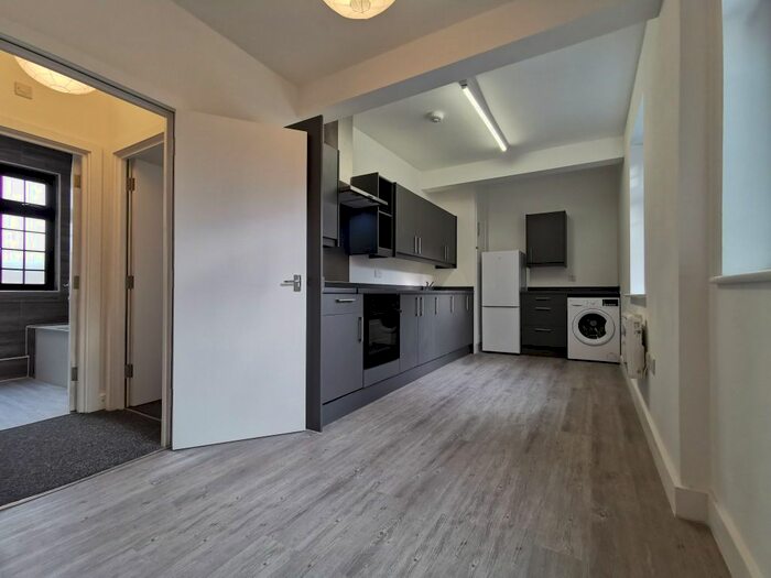 3 Bedroom Property To Rent In Villiers Road, London, NW2