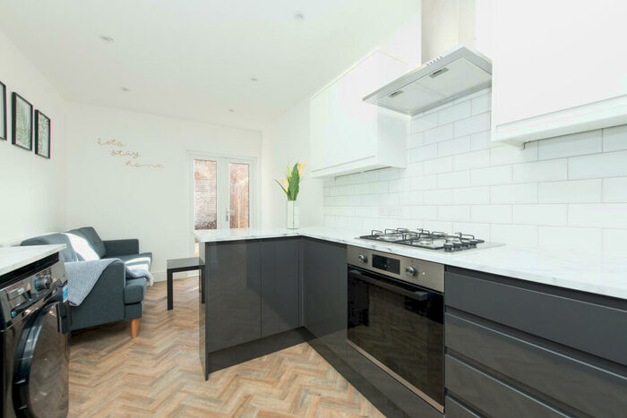 4 Bedroom Terraced House To Rent In Talbot Road, Southsea, PO4