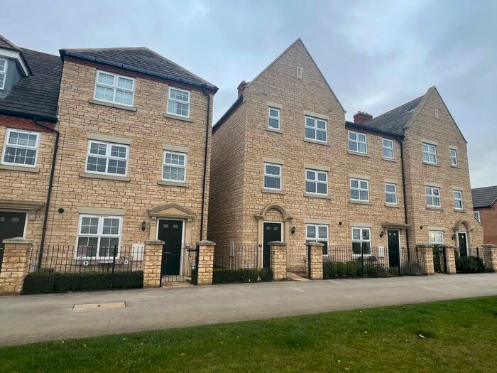 5 Bedroom House To Rent In Langton Walk, Stamford, PE9