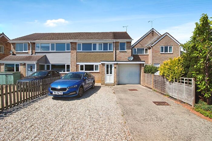 3 Bedroom Semi-Detached House To Rent In Pittsfield, Cricklade, SN6