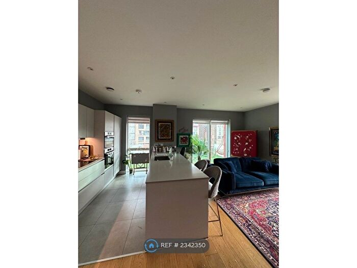 2 Bedroom Flat To Rent In Rennie Street, London, SE10