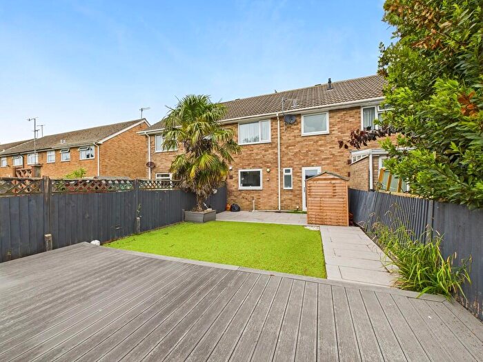 3 Bedroom Terraced House To Rent In Lenhurst Way, Worthing, BN13