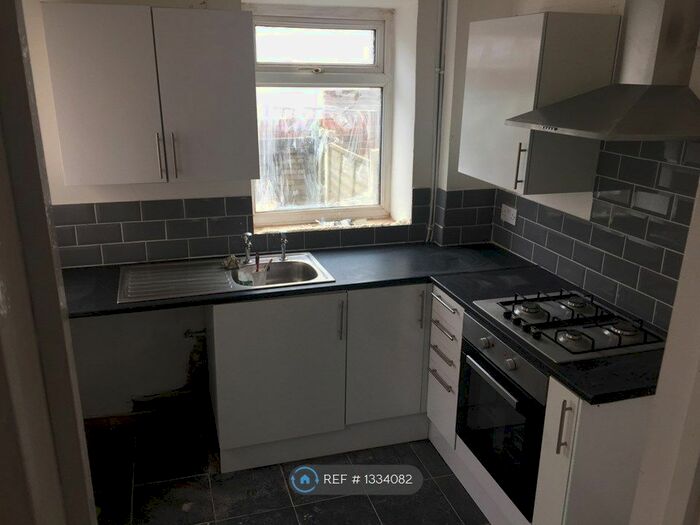3 Bedroom Terraced House To Rent In Rodney Street, Birkenhead, CH41