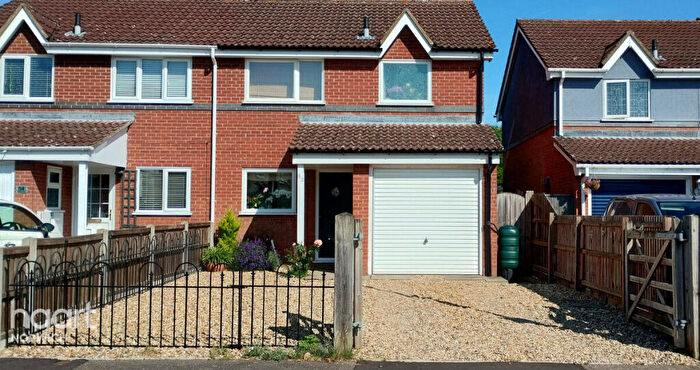 3 Bedroom Semi-Detached House For Sale In Naseby Way, Norwich, NR7