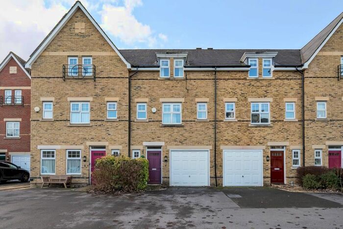 4 Bedroom Town House To Rent In The Waterways, Summertown, OX2