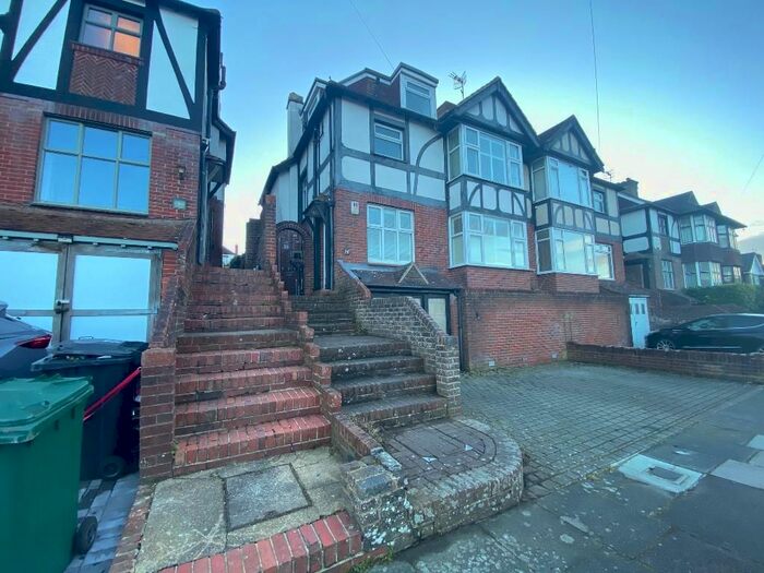 4 Bedroom Semi-Detached House To Rent In Goldstone Way, Hove, East Sussex, BN3