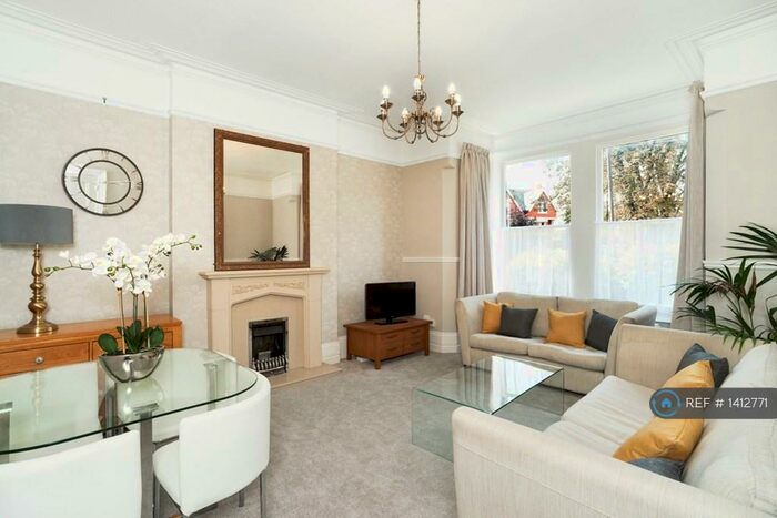 2 Bedroom Flat To Rent In Rothsay Road, Bedford, MK40