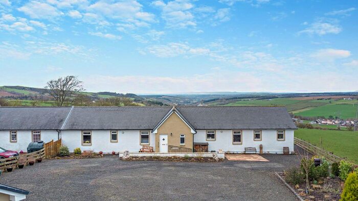 3 Bedroom Bungalow For Sale In Lanark, ML11