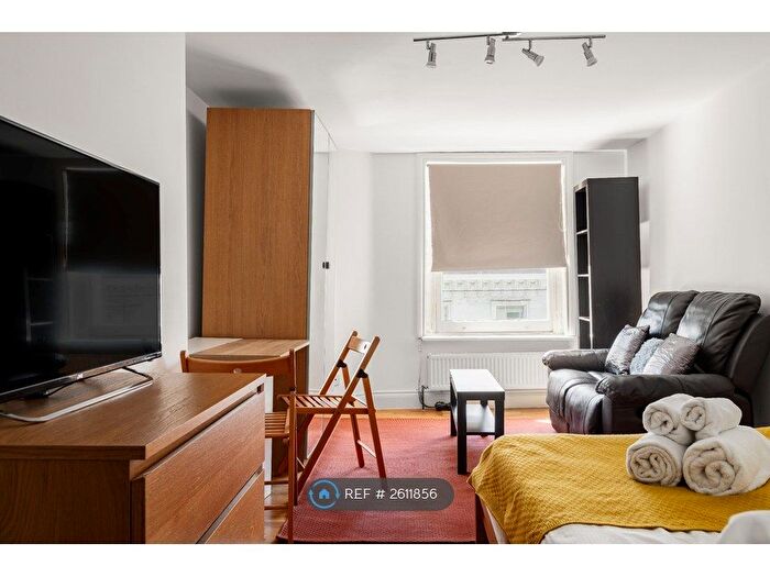 Studio To Rent In Courtfield Gardens, London, SW5