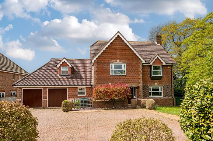 5 Bedroom Detached House To Rent In Yarnton, Oxfordshire, OX5