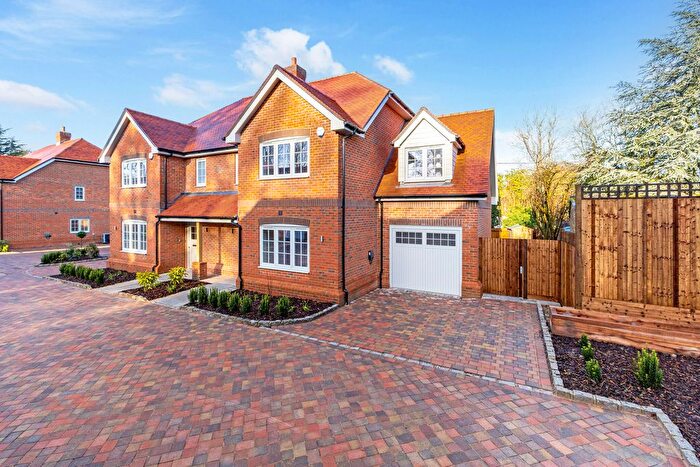 3 Bedroom Semi Detached House For Sale In Bowling Alley, Crondall, Farnham, GU10